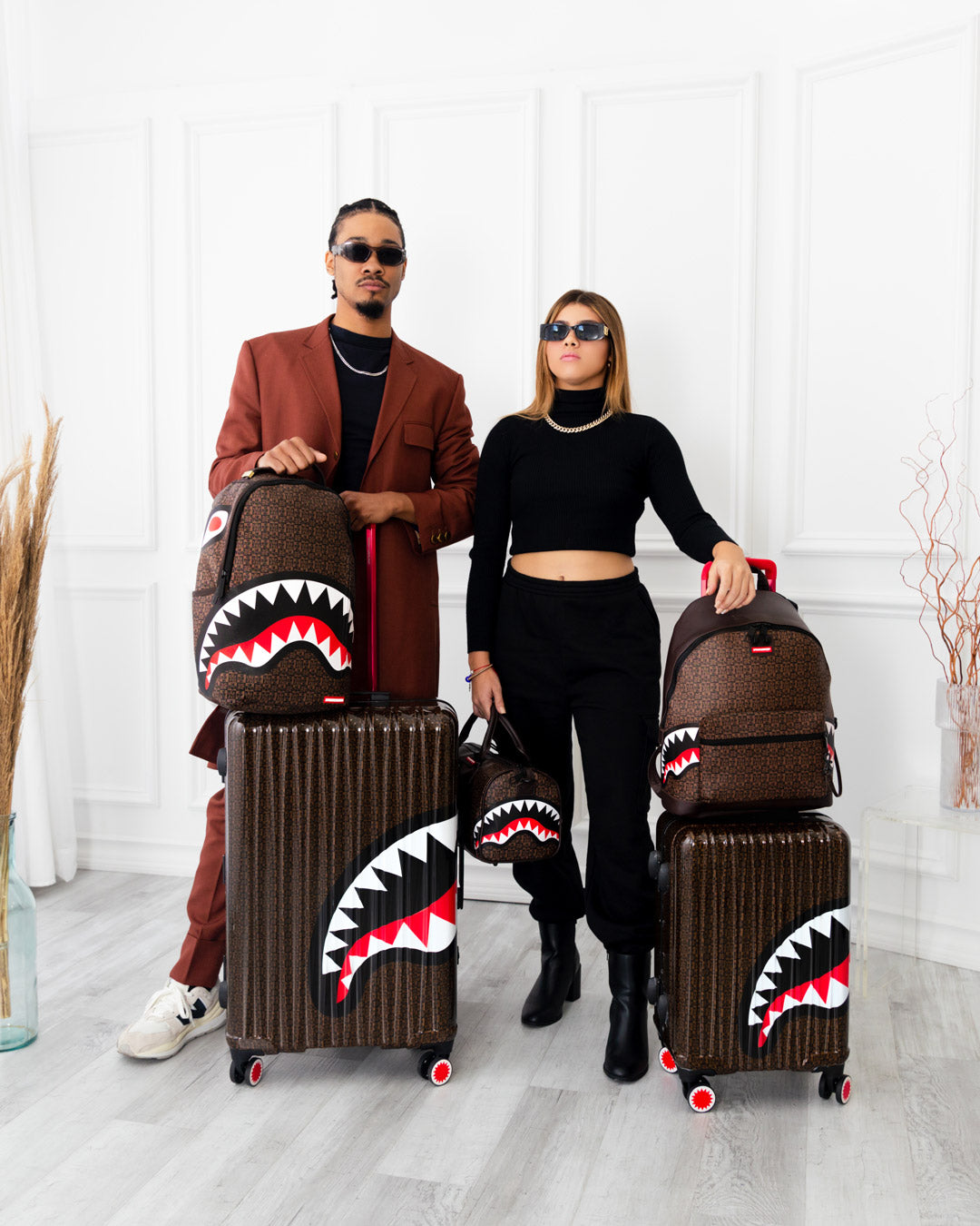 FRENZY SHARKS BACKPACK (DLXV) - Image 10