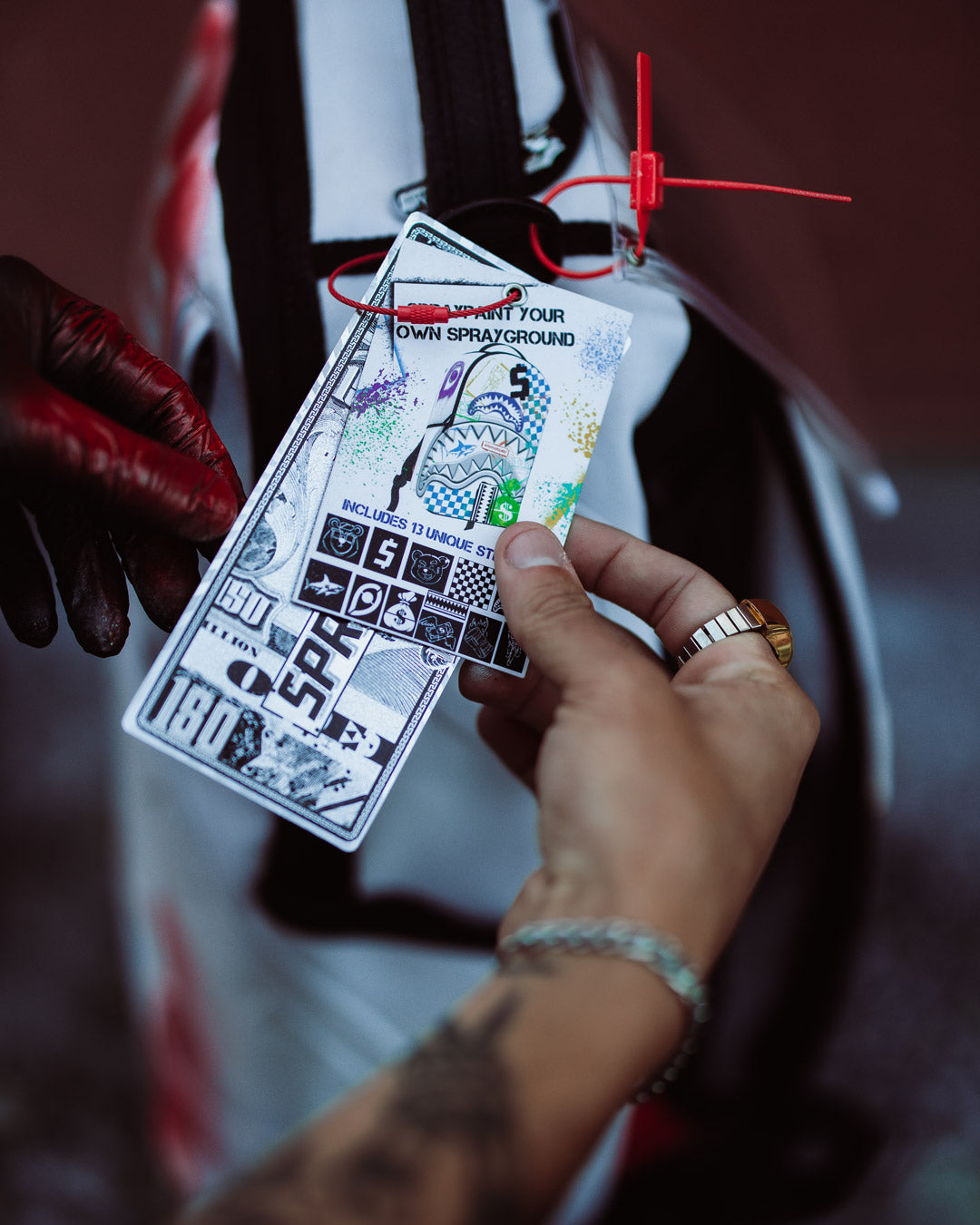 GRAFFITI ARTIST - DESIGN YOUR OWN BACKPACK - 9 STENCILS INCLUDED - Image 21
