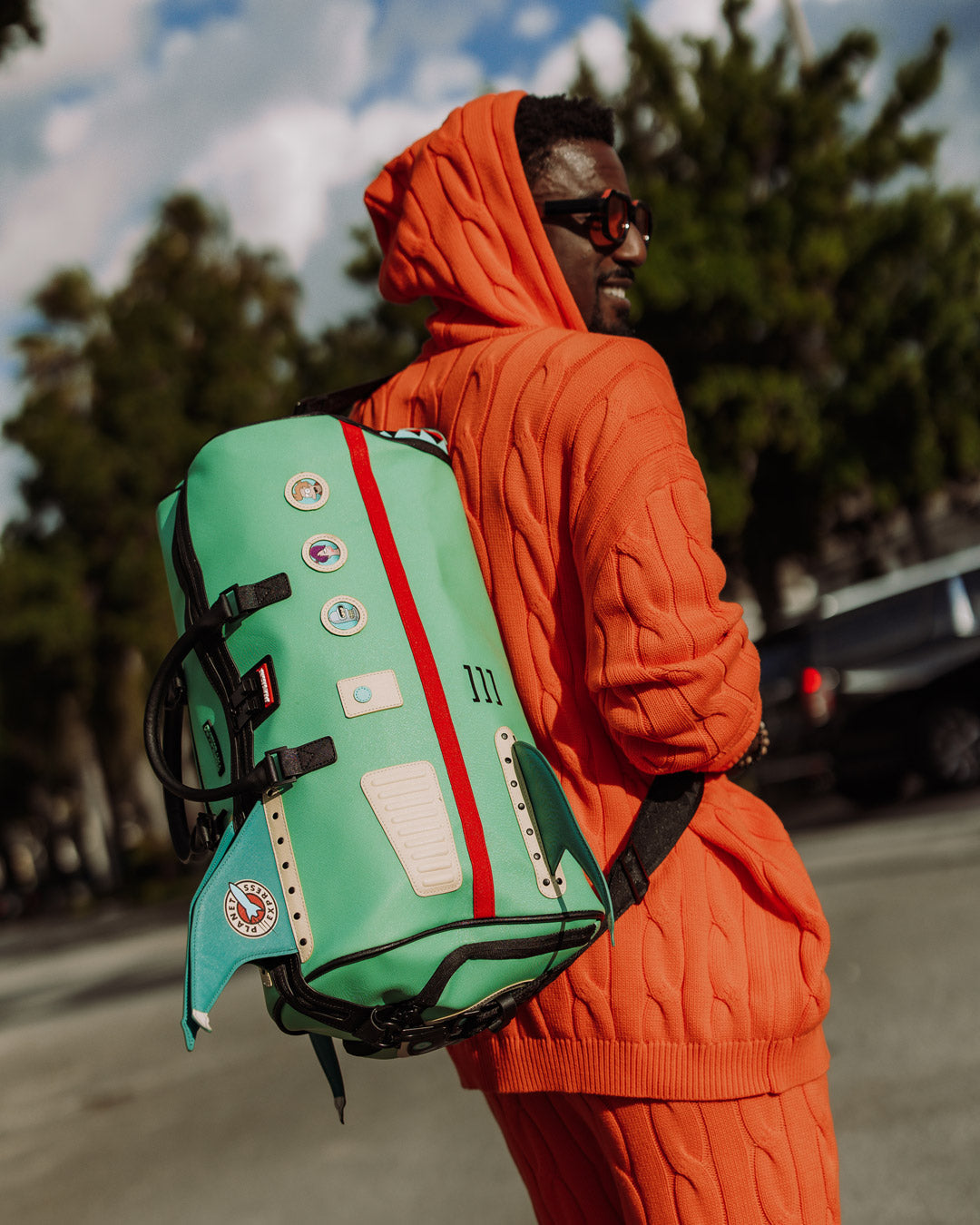 FUTURAMA PLANET EXPRESS PACK DUFFLE - Image 8